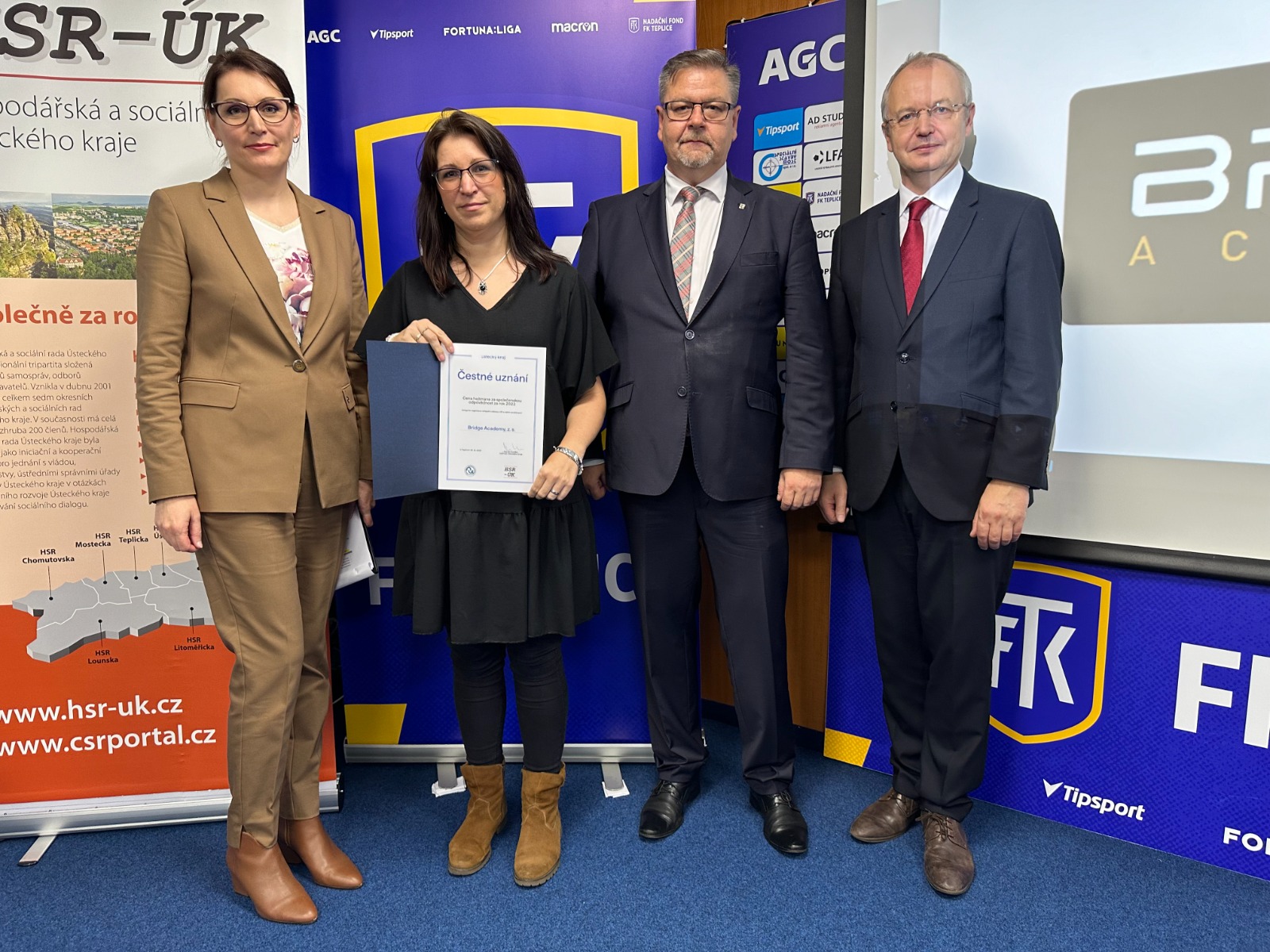 Společenská odpovědnost - Bridge Academy