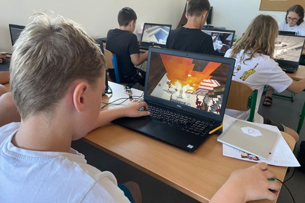 Kroužky programování v Minecraftu | Bridge Academy